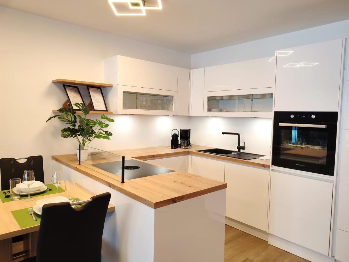 Modern Mountain Apartment - Free Parking & Sauna オーバータウエルン エクステリア 写真
