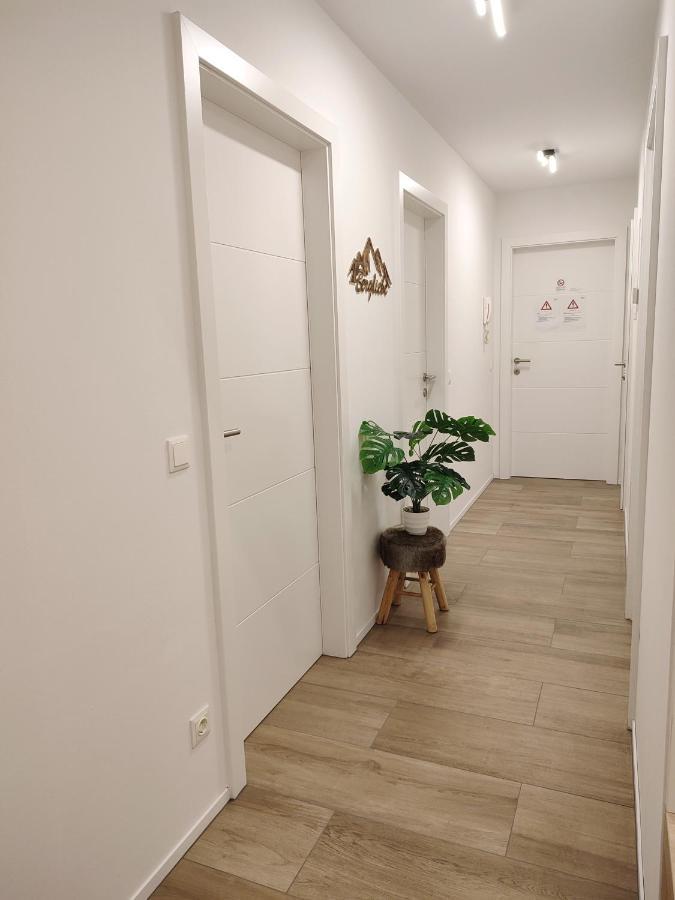 Modern Mountain Apartment - Free Parking & Sauna オーバータウエルン エクステリア 写真